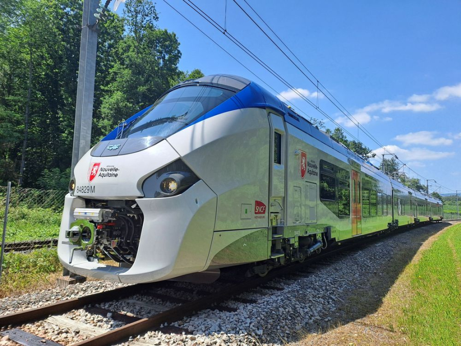 CAF cierra un nuevo contrato de trenes Régiolis en Francia