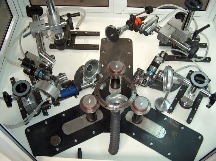 Máquinas TECNOMACCHINE, líder en desbarbado de engranajes