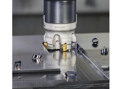 Fresas de planear que montan plaquitas S890 SZMU 1005 con 8 filos de corte