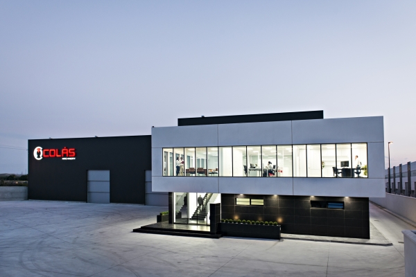 Compra venta de maquinaria industrial nueva y de ocasión: Especialistas en reconstrucción de fresadoras